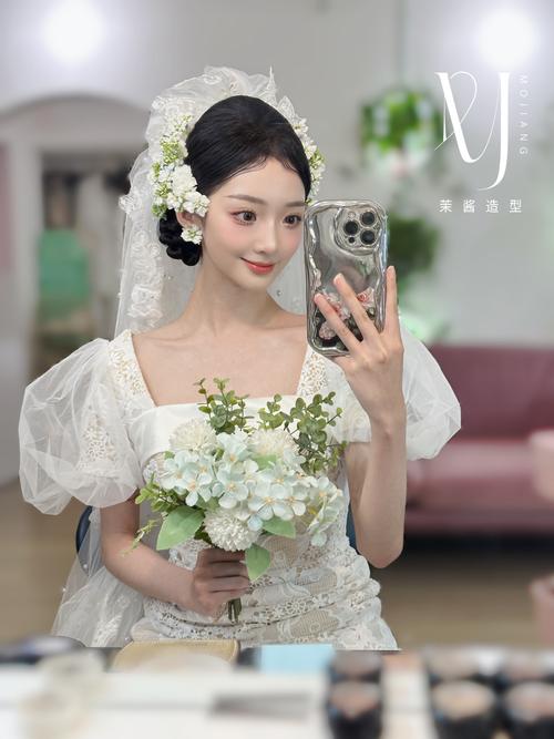 最新新娘鲜花造型图片