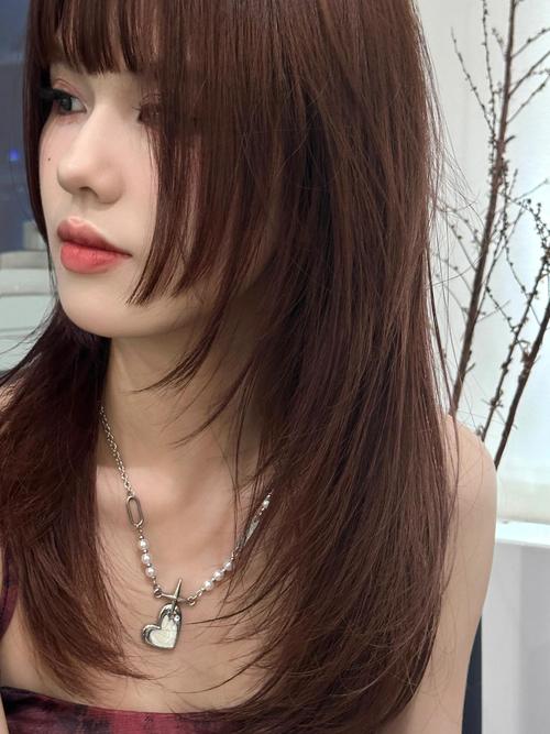 菱形脸适合什么发型女