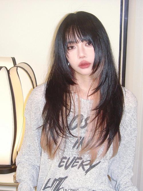 菱形脸适合什么发型女