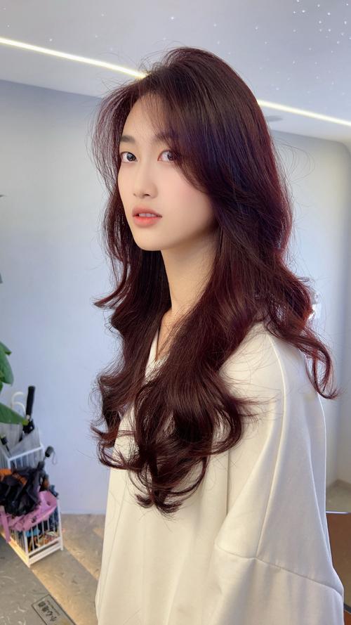 今年流行什么色头发