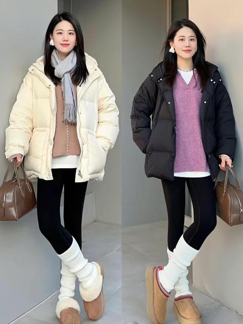 羽绒服里面穿什么好看