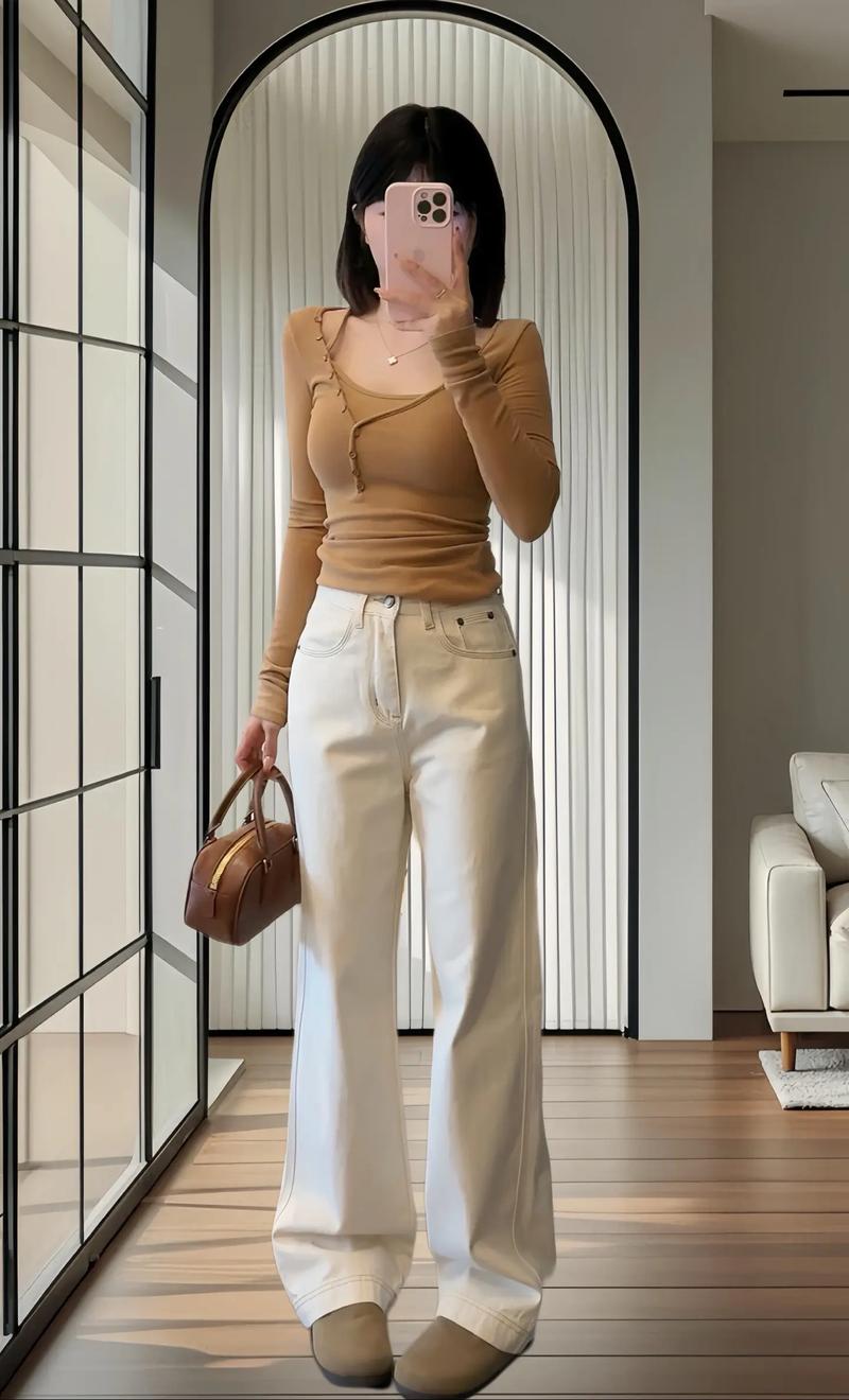 米白色裤子配什么外套