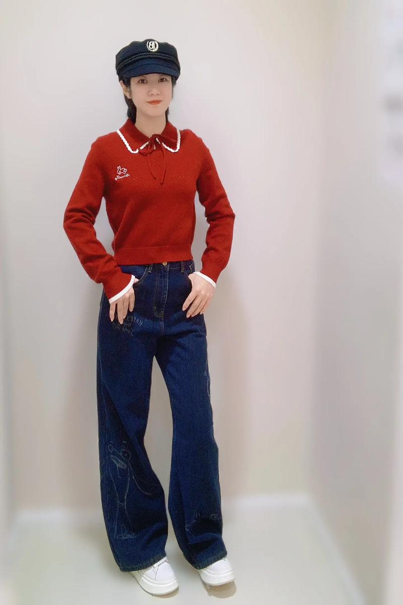 暗红色上衣怎么搭配