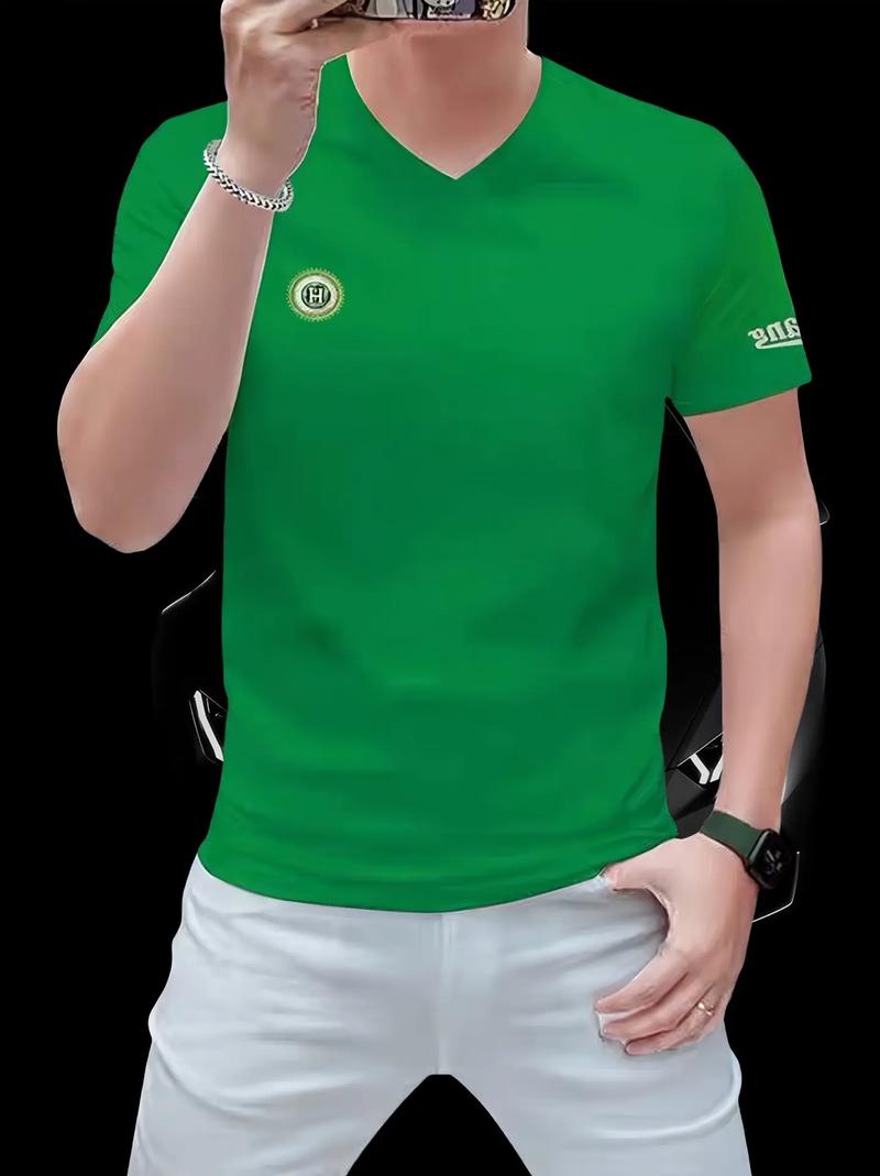 绿色男t恤怎么搭配裤子好看吗