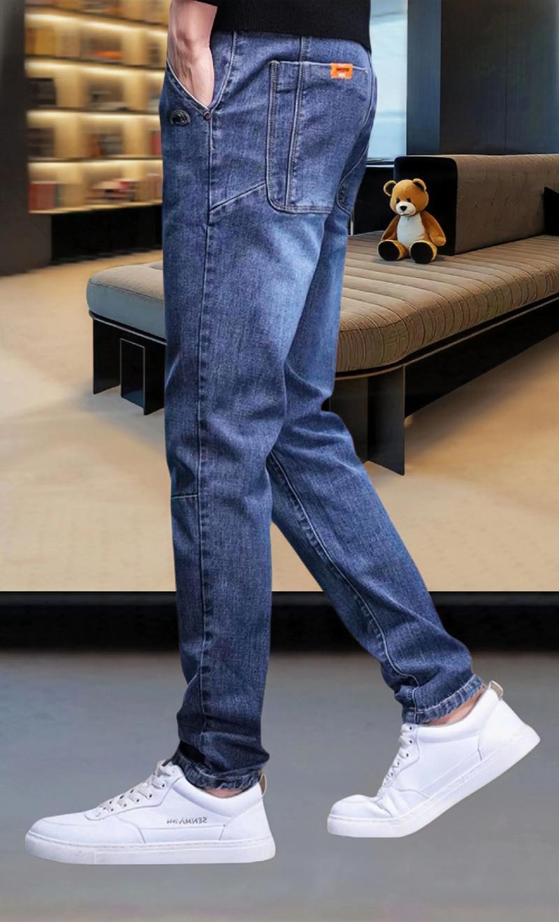 男孩子穿的蓝色牛仔裤怎么搭配