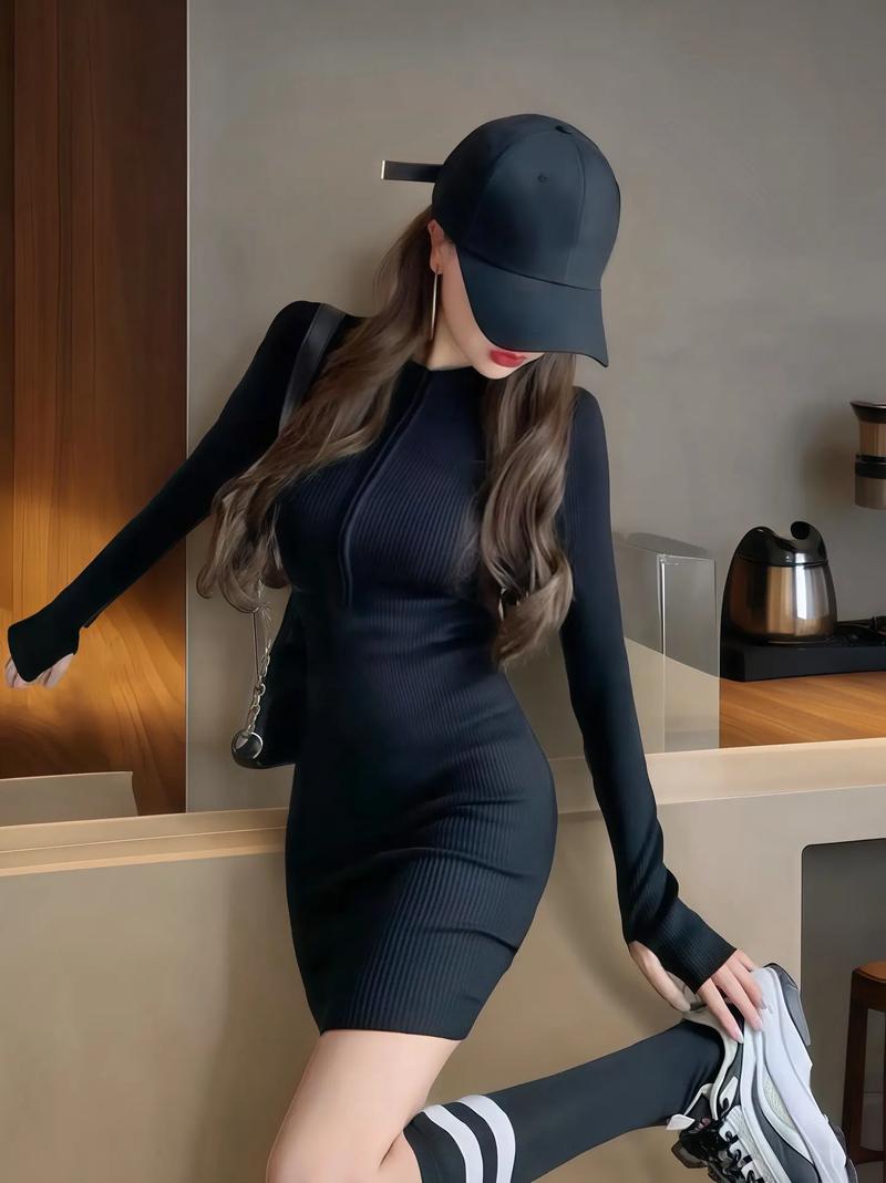 夏天针织包臀裙怎么搭配图片