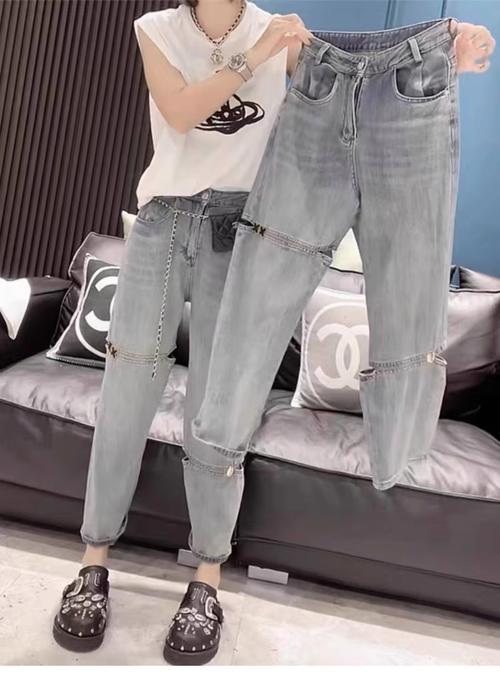 破洞裤怎么样搭配衣服图片