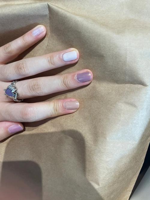 悦诗风吟的指甲油怎么搭配