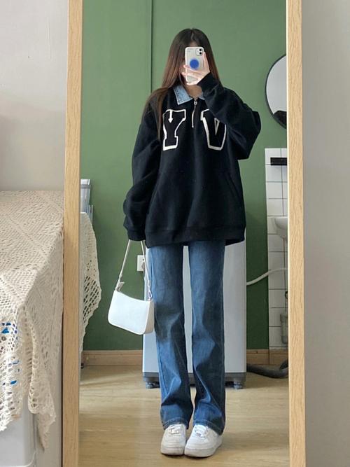 卫衣牛仔裤怎么搭配什么外套好看吗