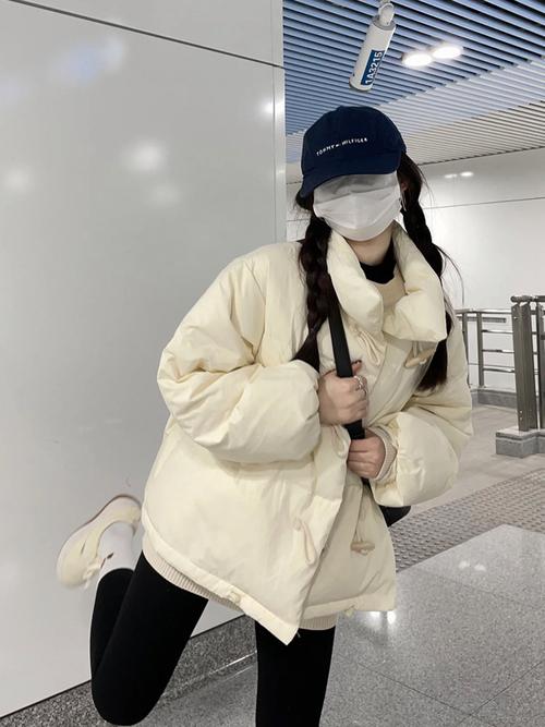 中学生短棉袄怎么搭配衣服好看