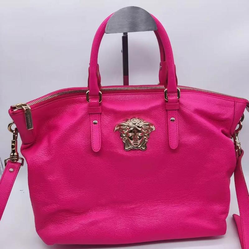 范思哲手拿最新款粉色