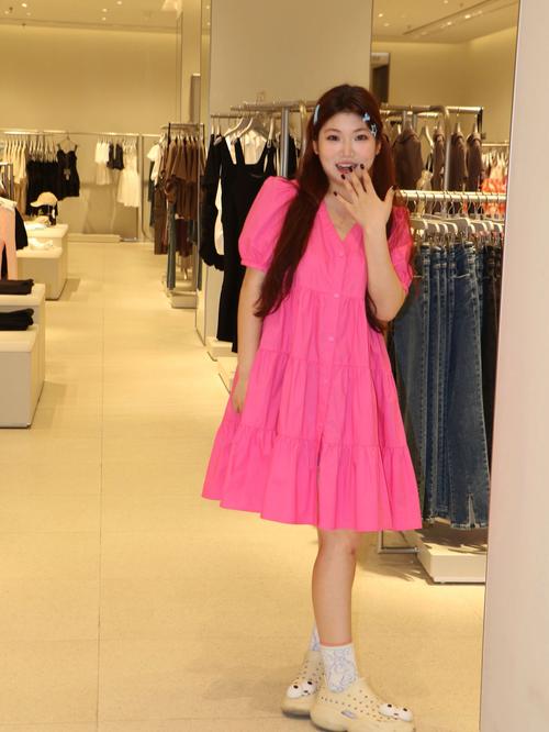 粉色裙子搭配什么鞋子