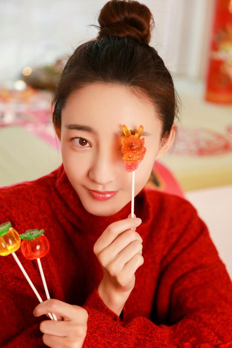 丸子头适合什么衣服