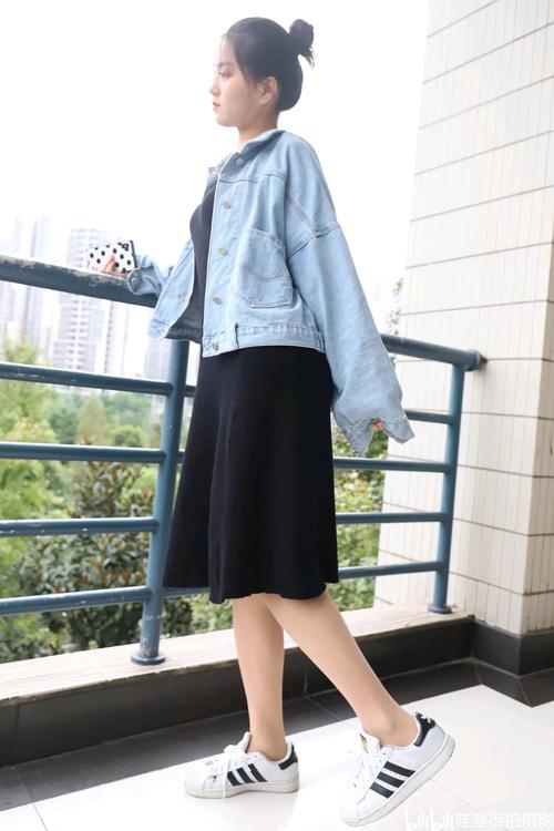 丸子头适合什么衣服