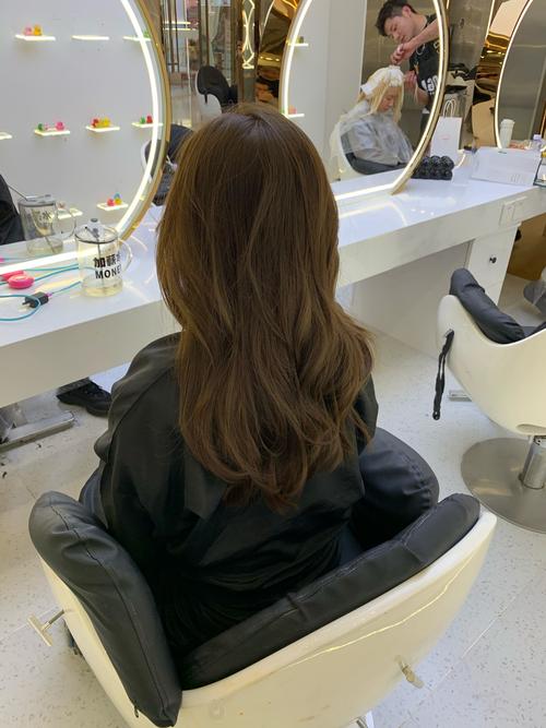 暖黄皮适合什么颜色