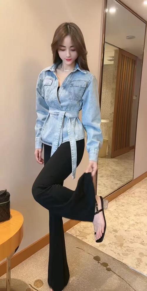 系带牛仔上衣怎么搭配裤子图片