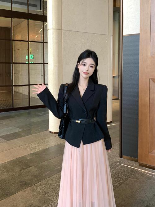 外搭纱裙怎么搭配