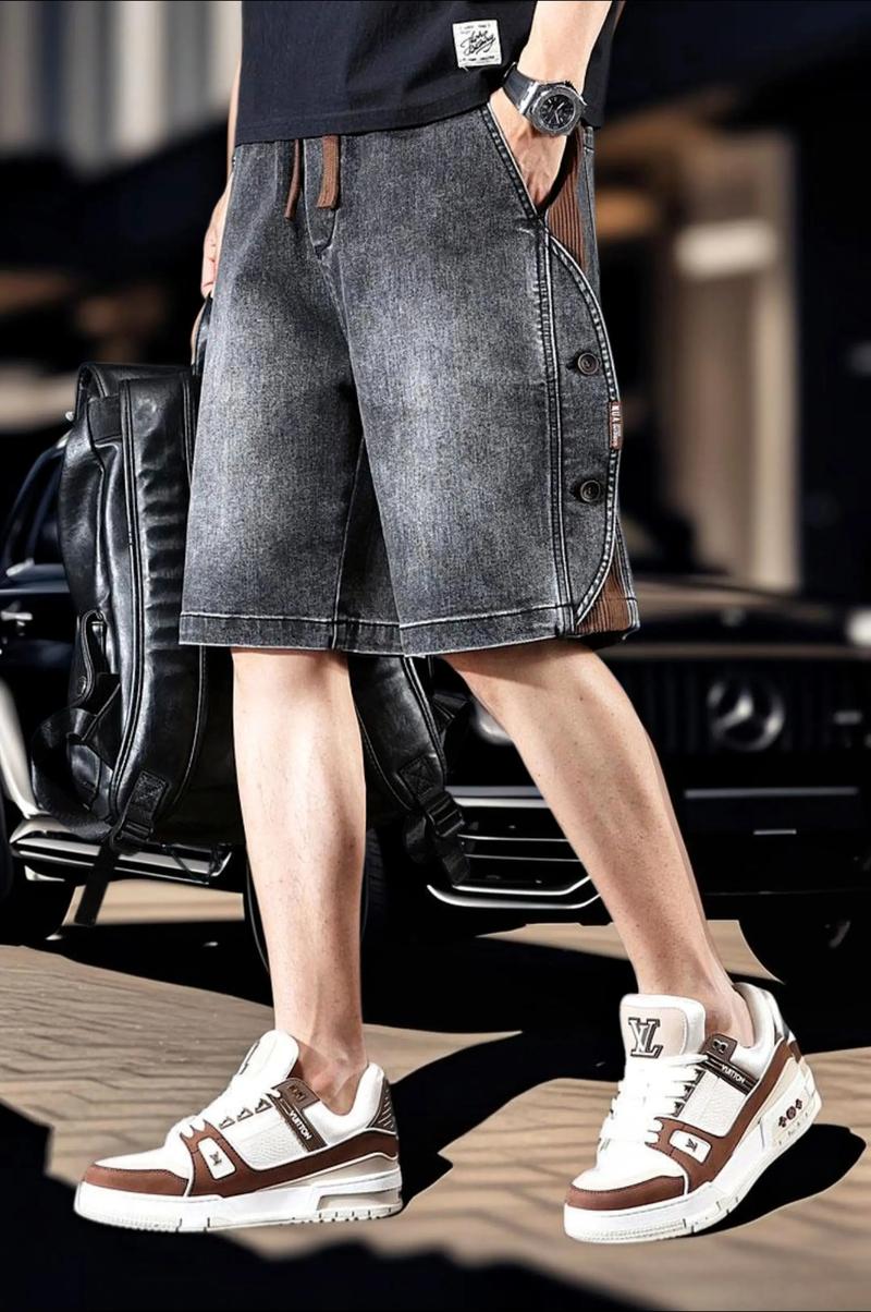 牛仔短裤怎么搭配男