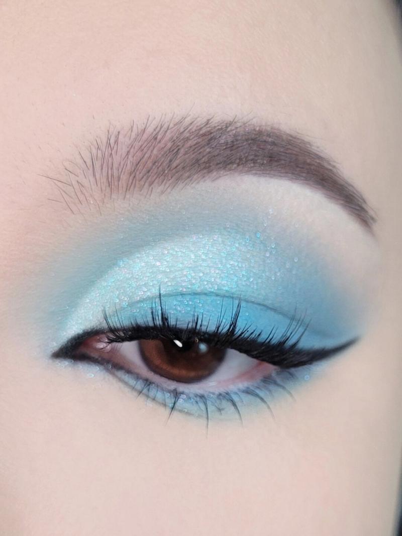 眼影彩绘图片最新