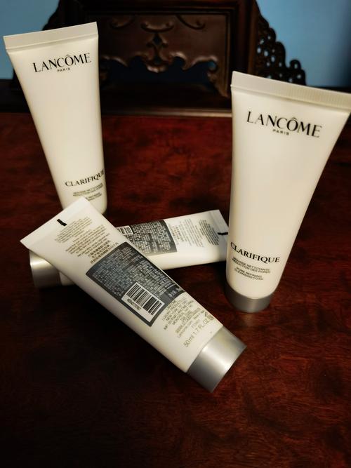 兰蔻洁面乳最新包装