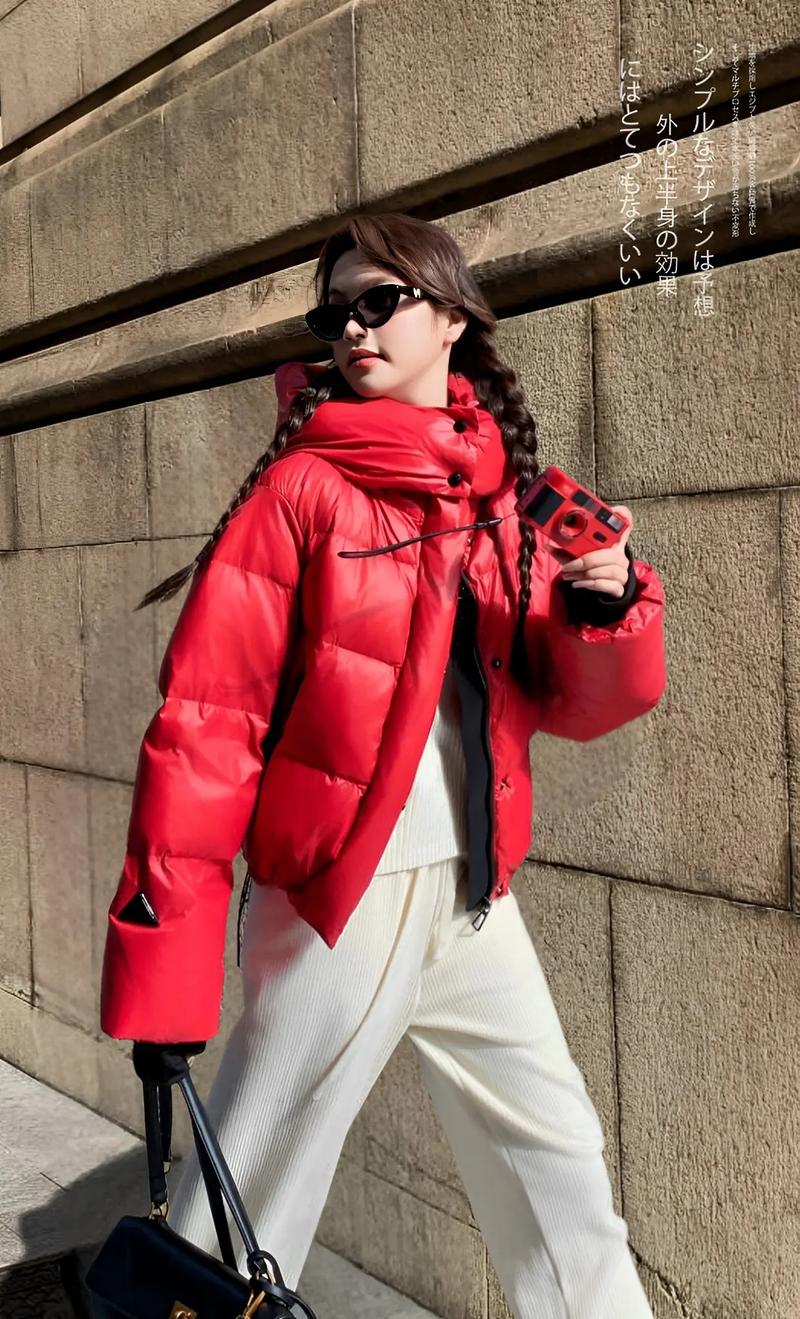 酒红色面包服怎么搭配