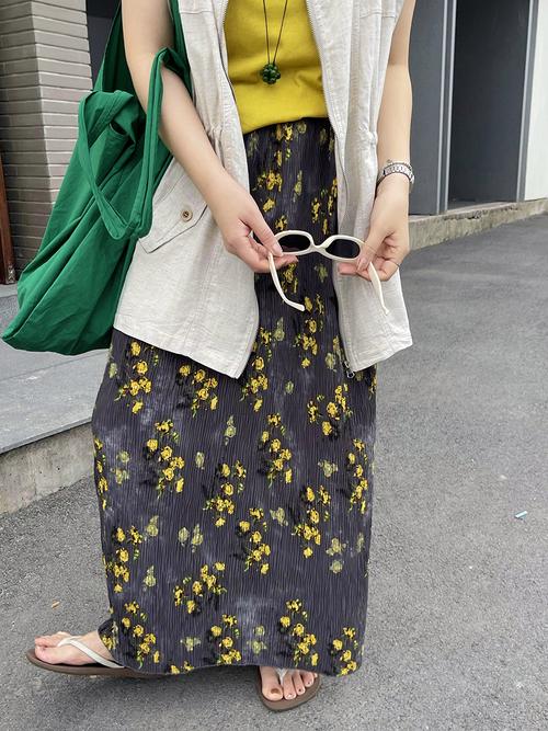 花半裙怎么搭配