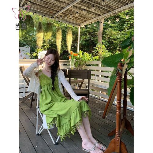 绿色长裙配什么外套