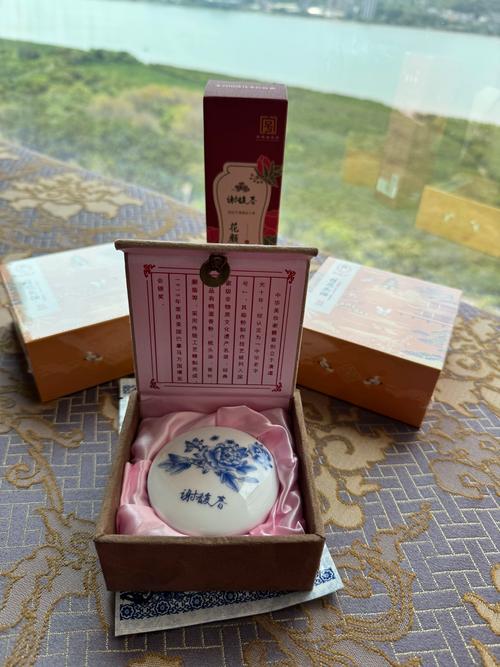 谢馥春最新信息