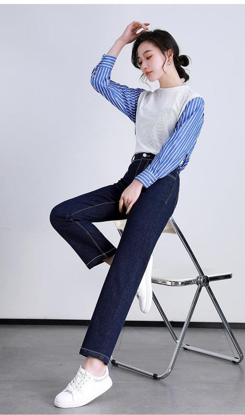 深色牛仔裤配什么鞋