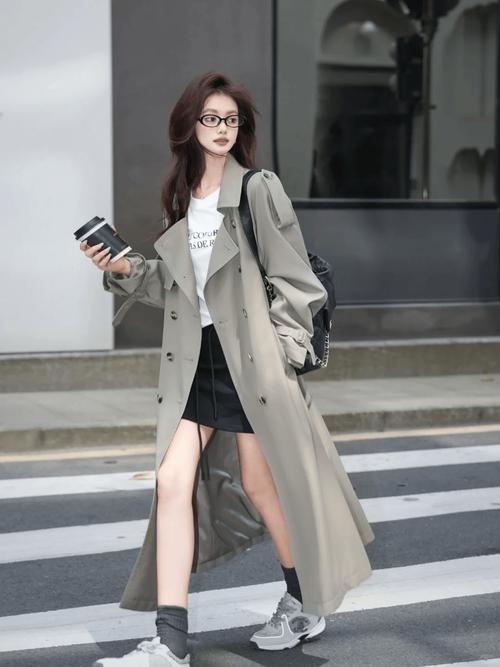 学生风衣可以怎么搭配