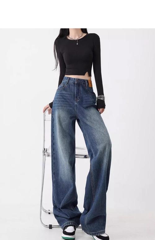 什么颜色牛仔裤显瘦