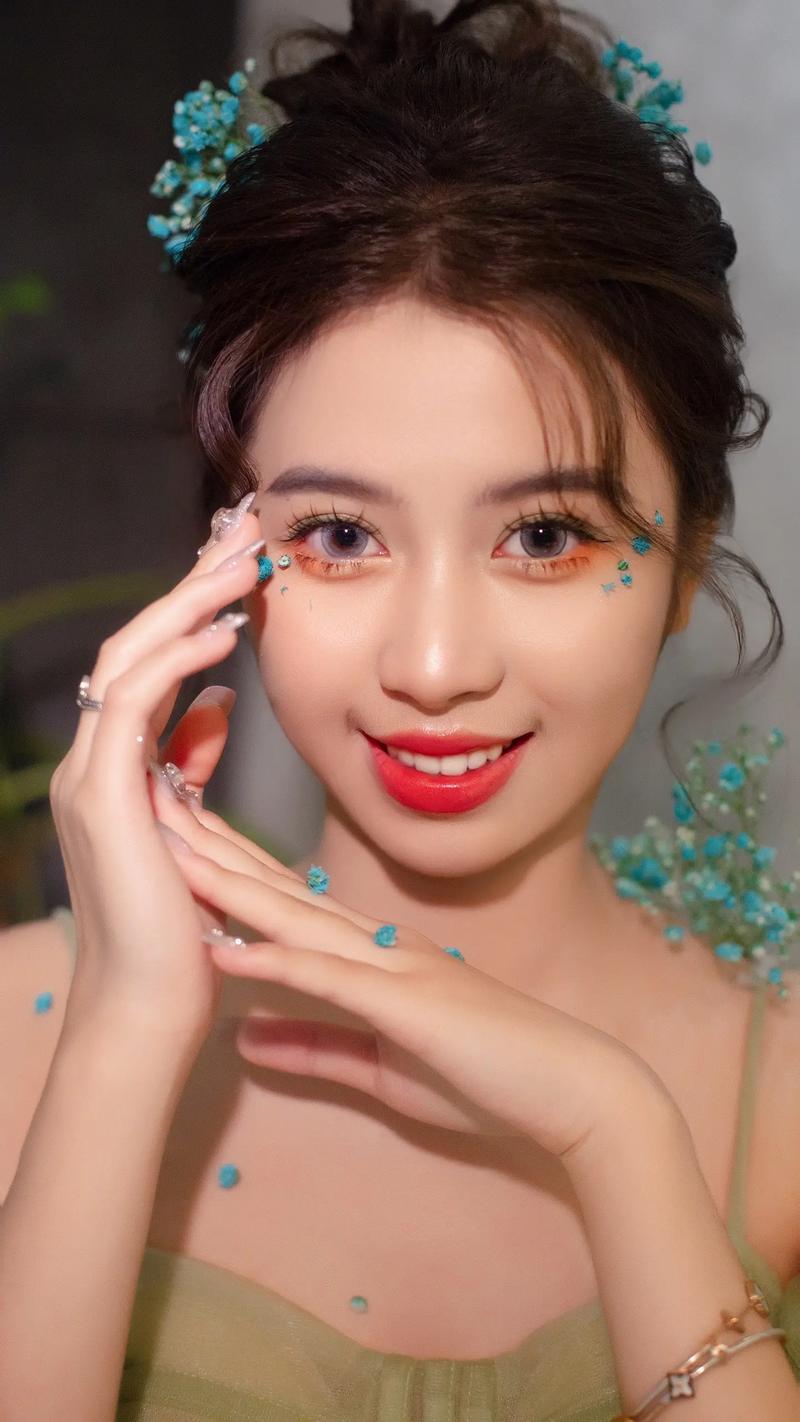 影楼最新妆面造型