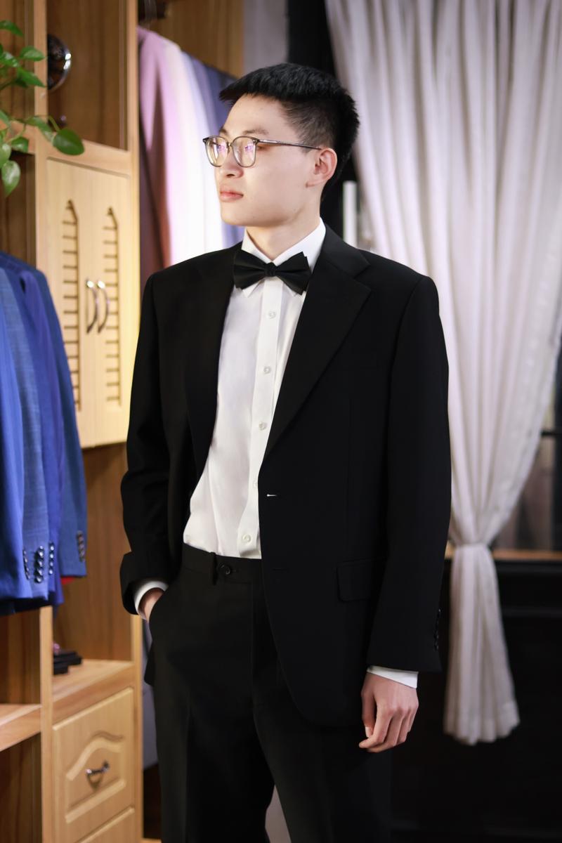 夏天新郎穿什么衣服