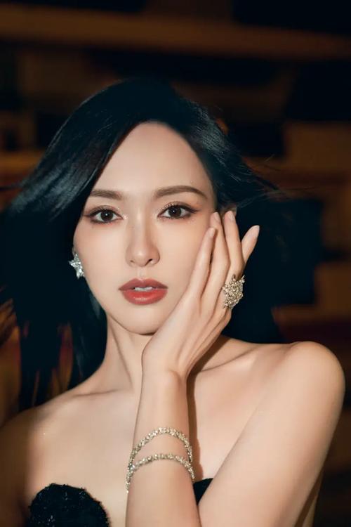 唐嫣最新眼妆
