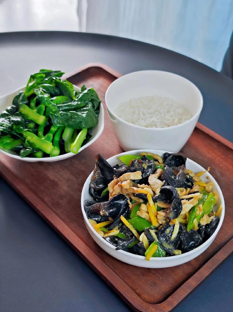 空腹喝黑木耳配什么有效减肥