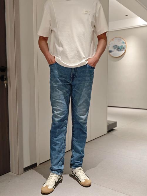 男帆布鞋怎么搭配