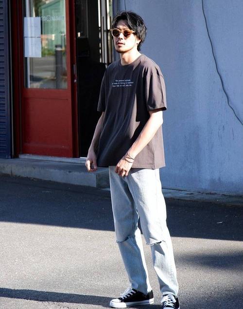 潮流男性帆布鞋怎么搭配