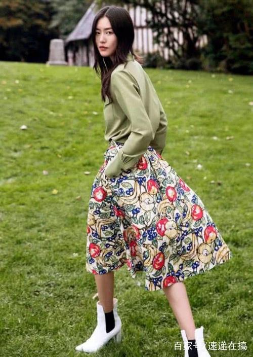 军绿色的高跟鞋子怎么搭配