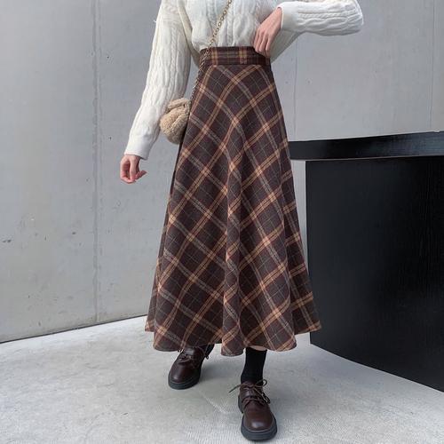 咖啡色半身裙怎么搭配