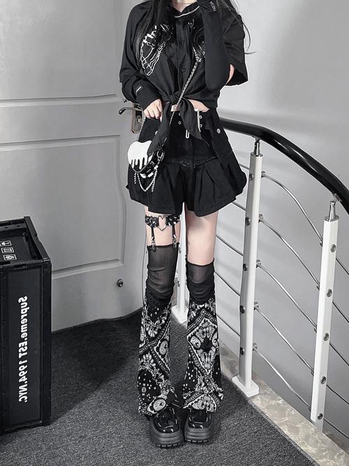 过膝袜套怎么搭配