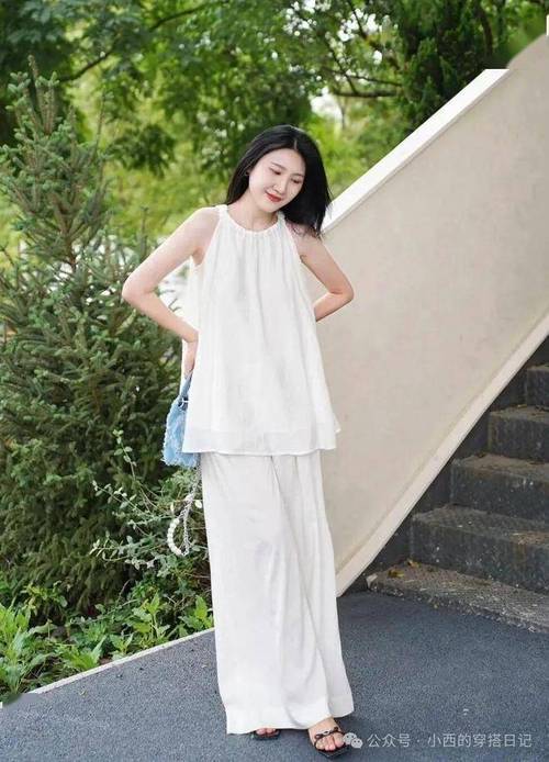 什么颜色衬皮肤白