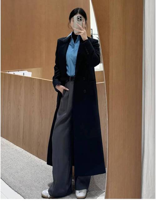 黑色风衣搭配什么鞋子