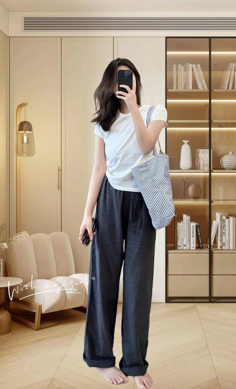 阔腿裤怎么搭配小白鞋