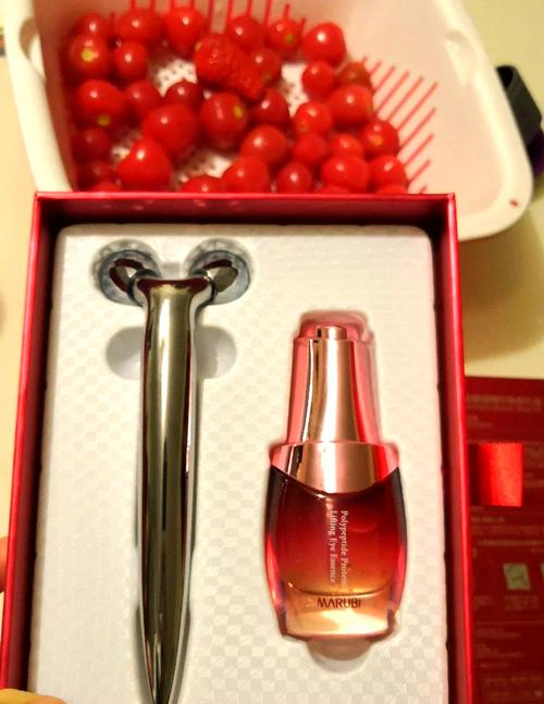 丸美最新眼部精华