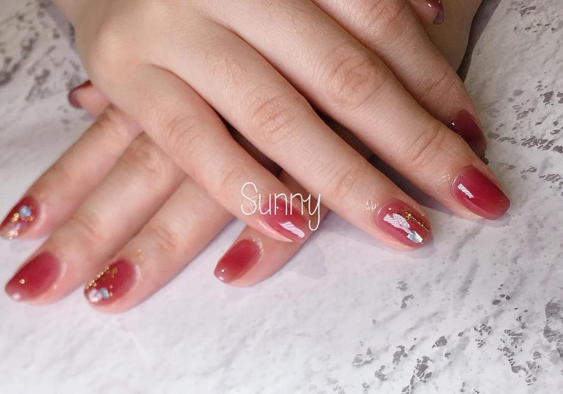 胭脂豆沙色怎么搭配美甲