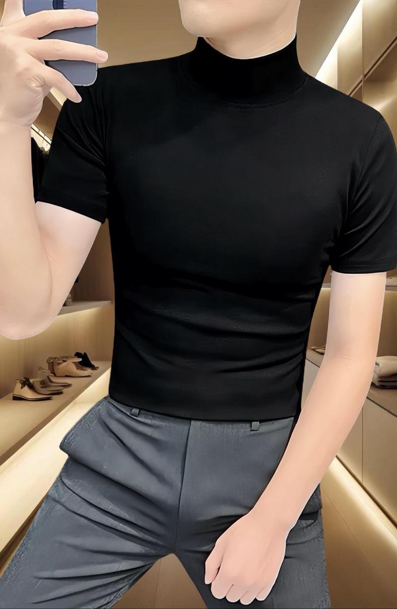 黑色高领t恤怎么搭配