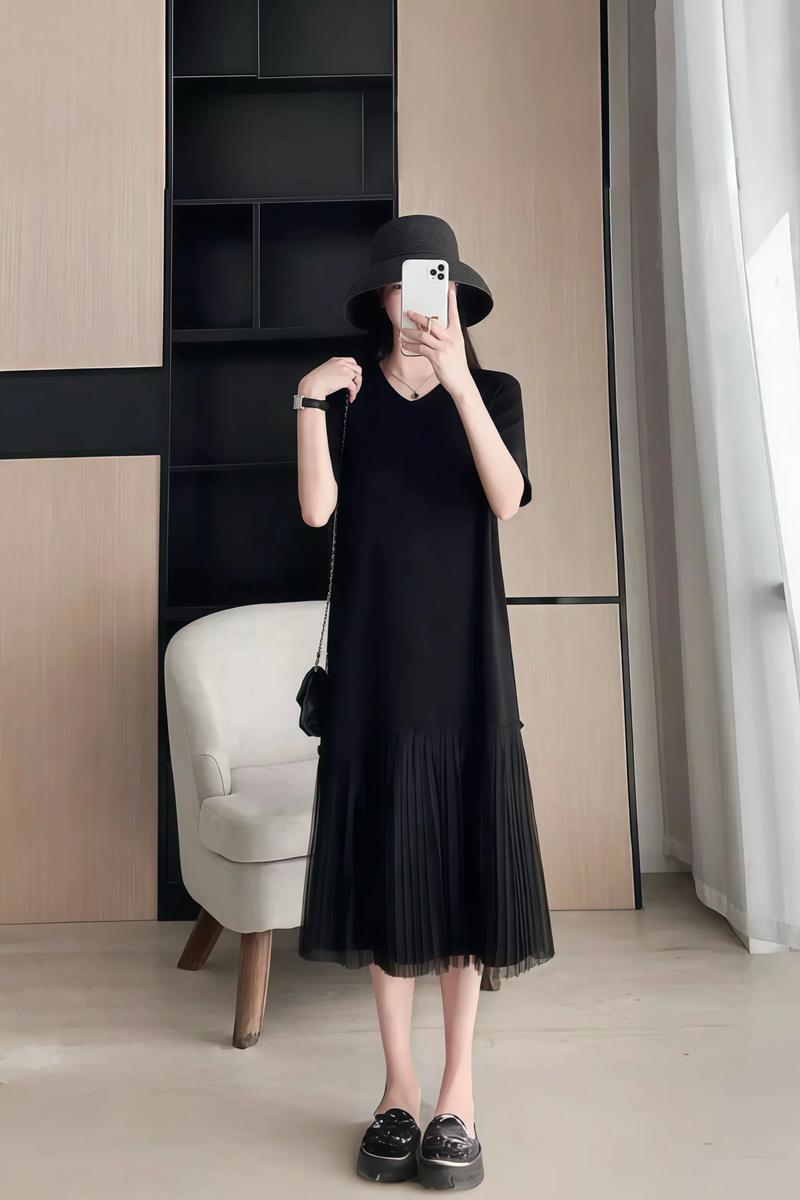 网纱连衣裙里面怎么搭配