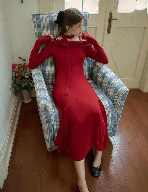 红色怎么搭配不俗气