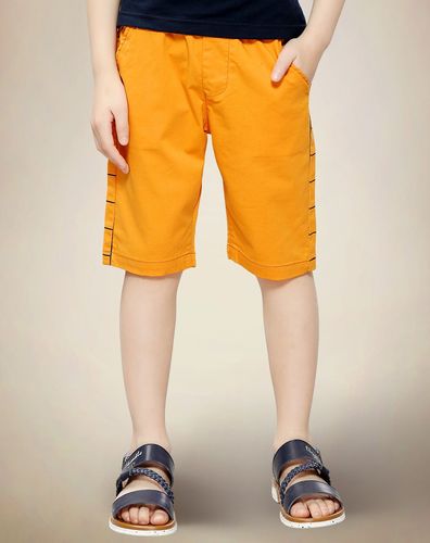 橙色短裤怎么搭配衣服儿童