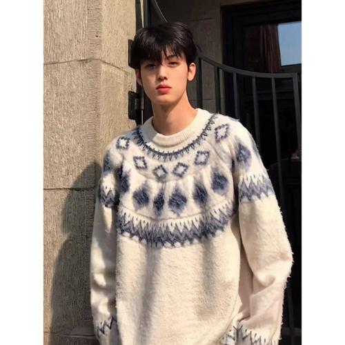 圆领红色皮外套怎么搭配